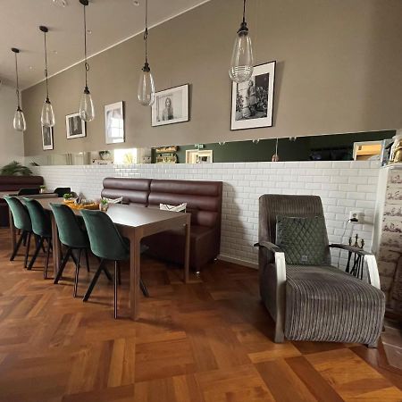 Bed and Breakfast De Oude Pastorie Лиссе Экстерьер фото